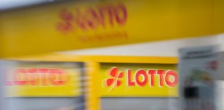 Билет оставили на кассе